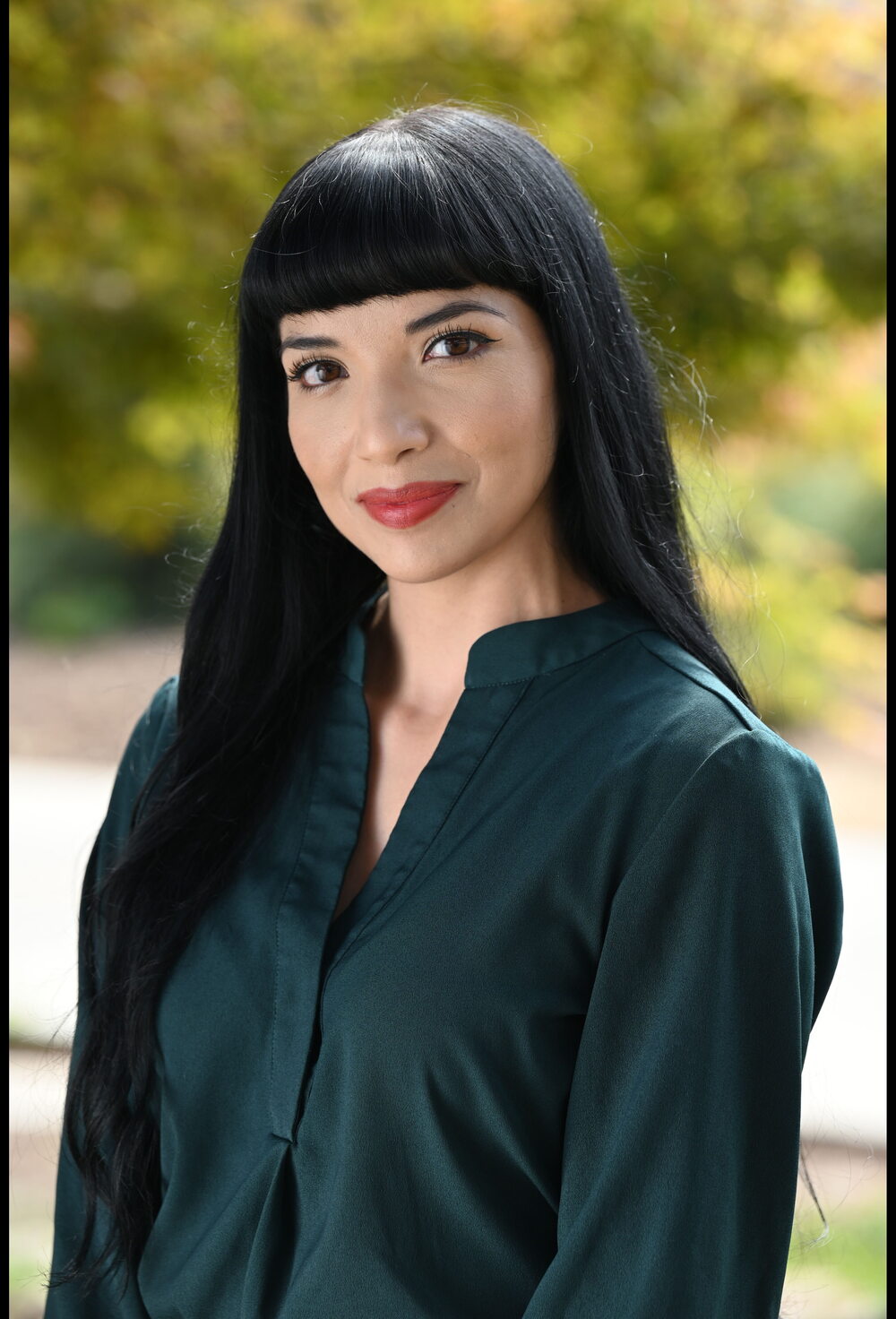 Headshot image of graduate student Claudia Lopez