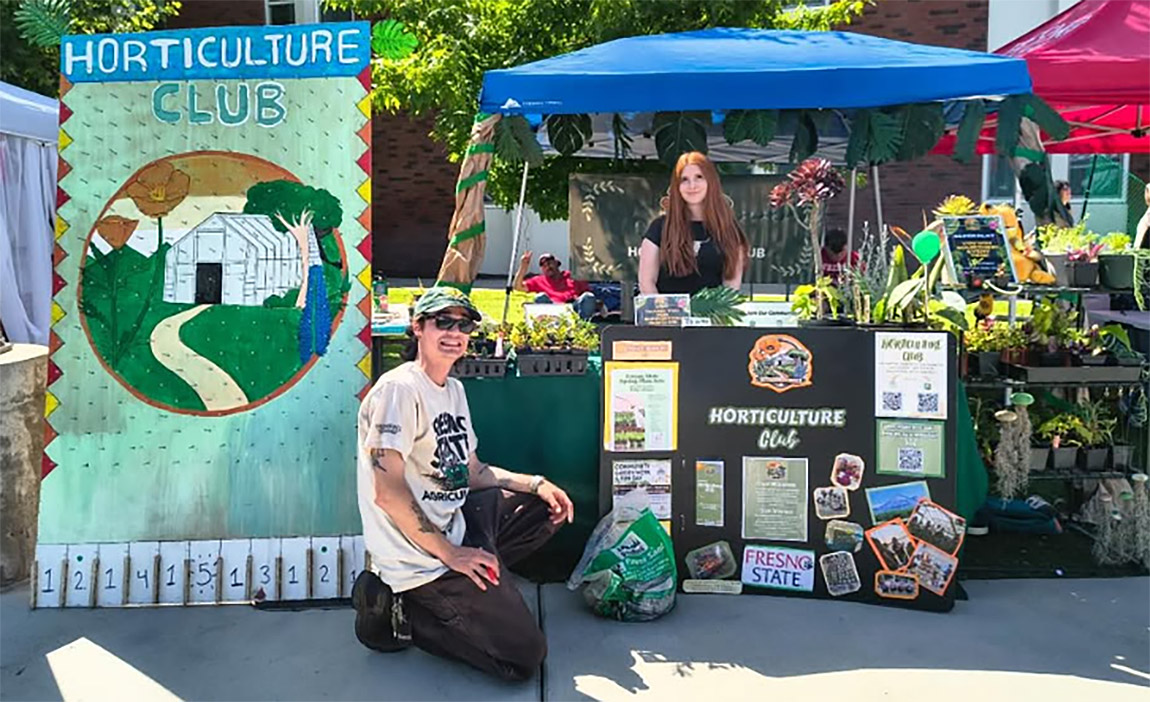 Horticulture Club at campus club fair